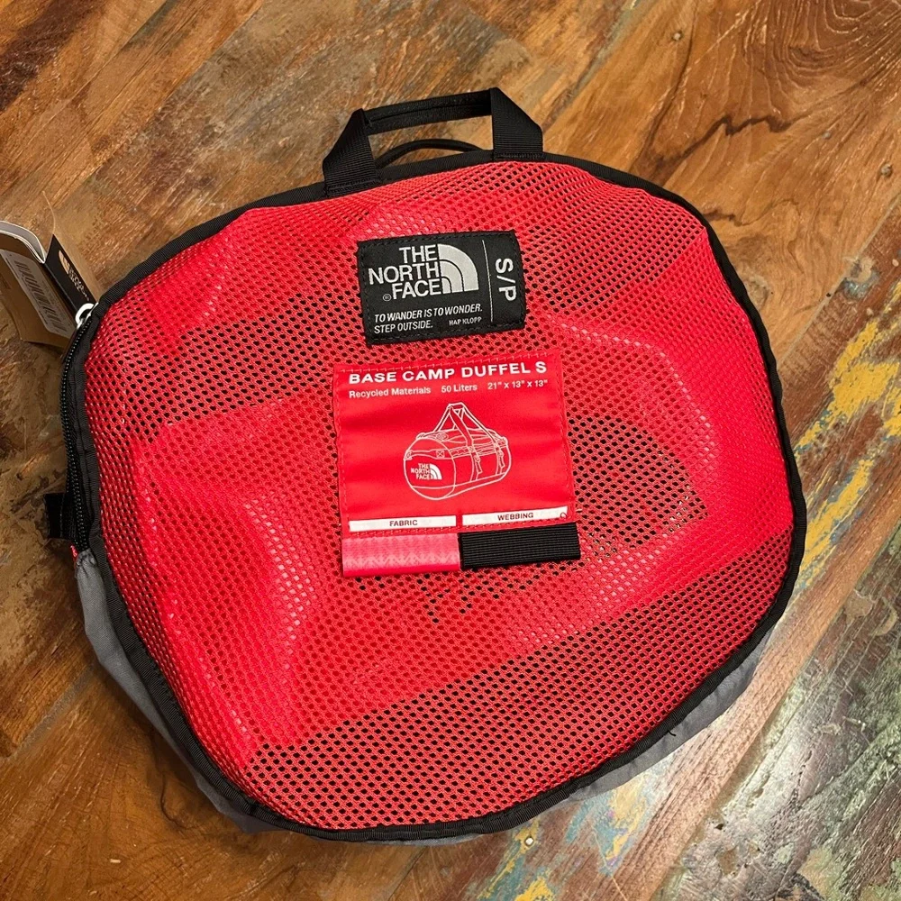 NWT North Face Base Camp Duffel